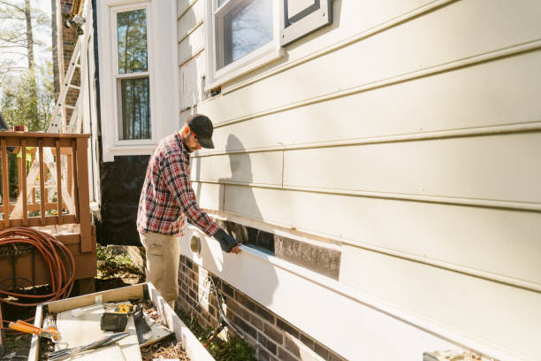 Trusted Emergency Siding Repair service in Mundelein, IL - Squared Siding